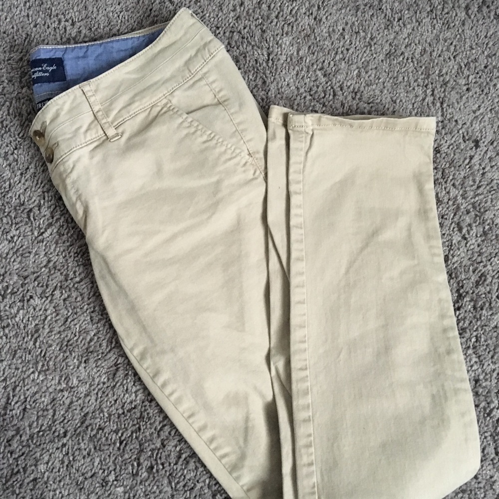 AE khaki size 4 regular skinny pants